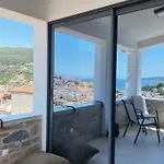 Bj House Скиатос